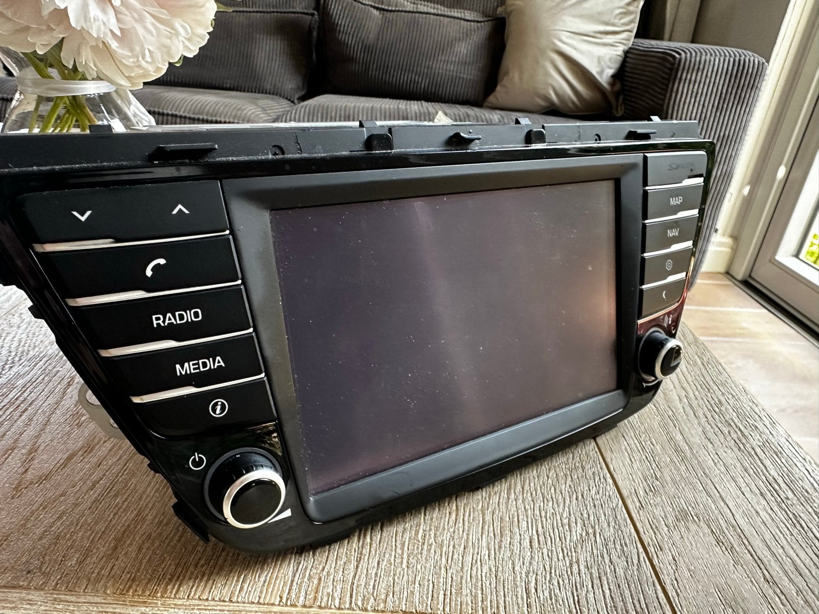 Hyundai i20 Navigatiesysteem LAN5201EHGB met 16GB SD-kaart, Auto diversen, Autonavigatie, Ophalen of Verzenden, Zo goed als nieuw