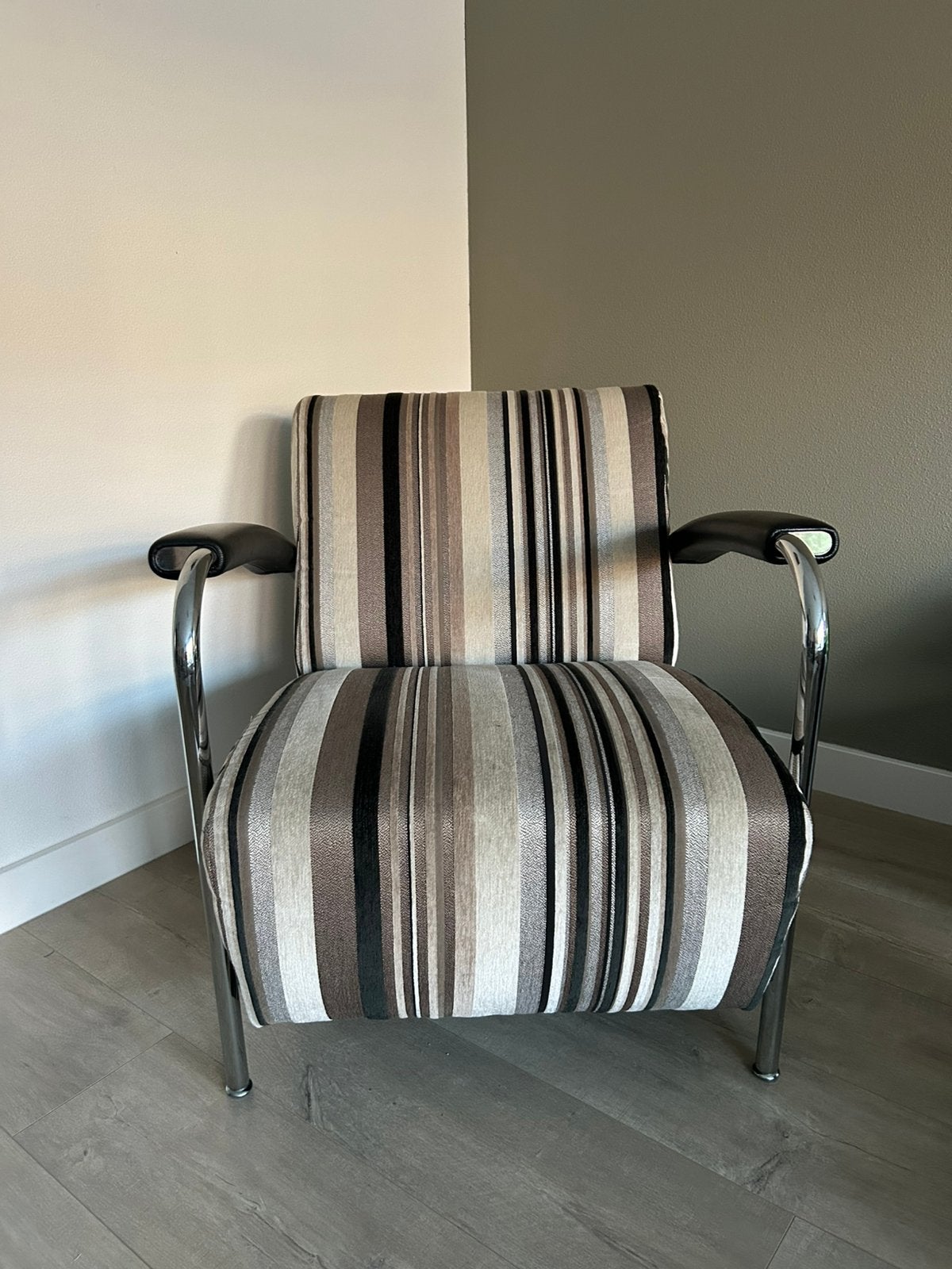 Leolux Scylla fauteuil, Huis en Inrichting, Ophalen, Zo goed als nieuw