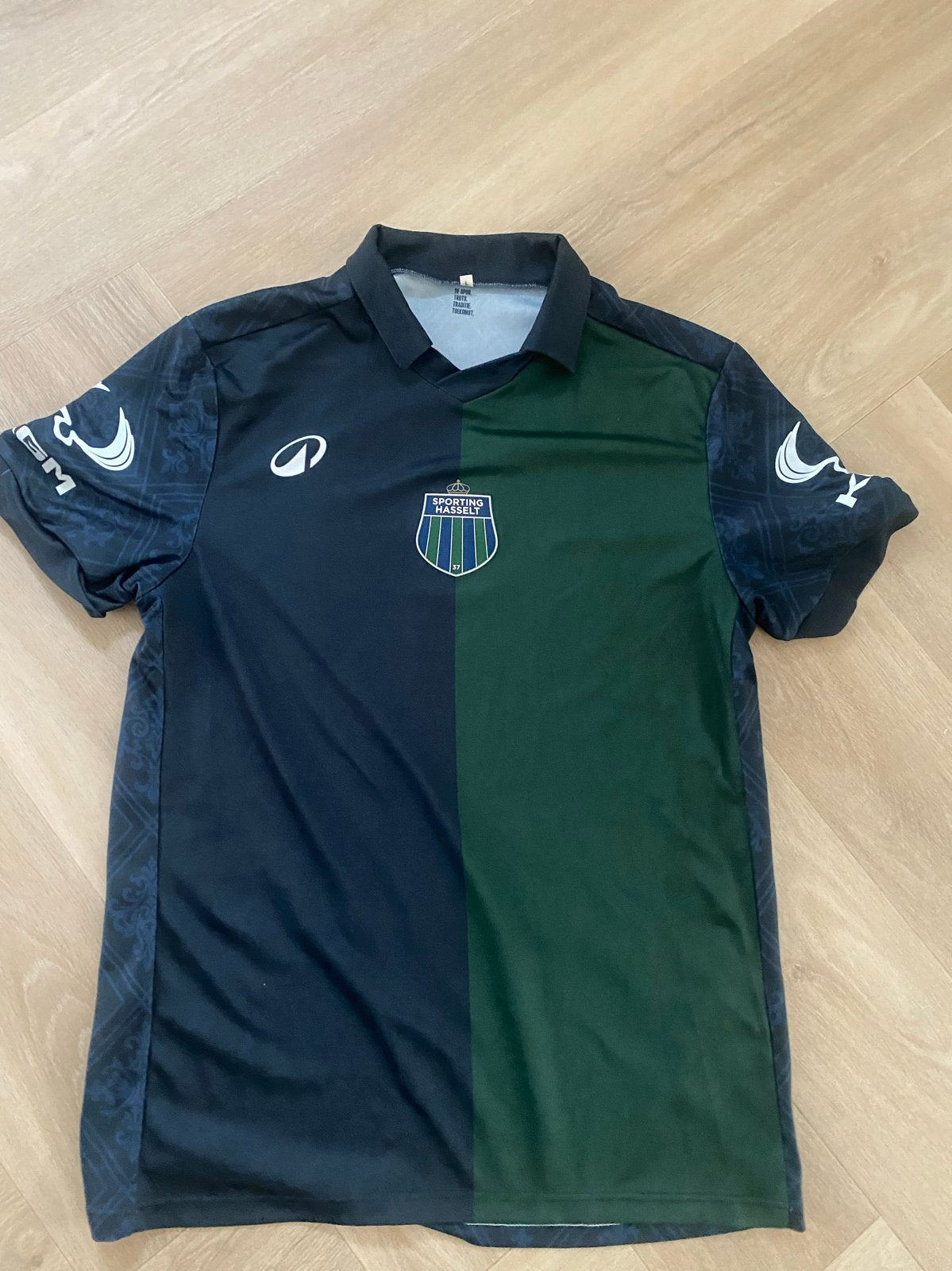 Sporting Hasselt Maat L - Groen/Zwart met Sponsors, Ophalen of Verzenden, Maat 52/54 (L), Groen, Voetbal