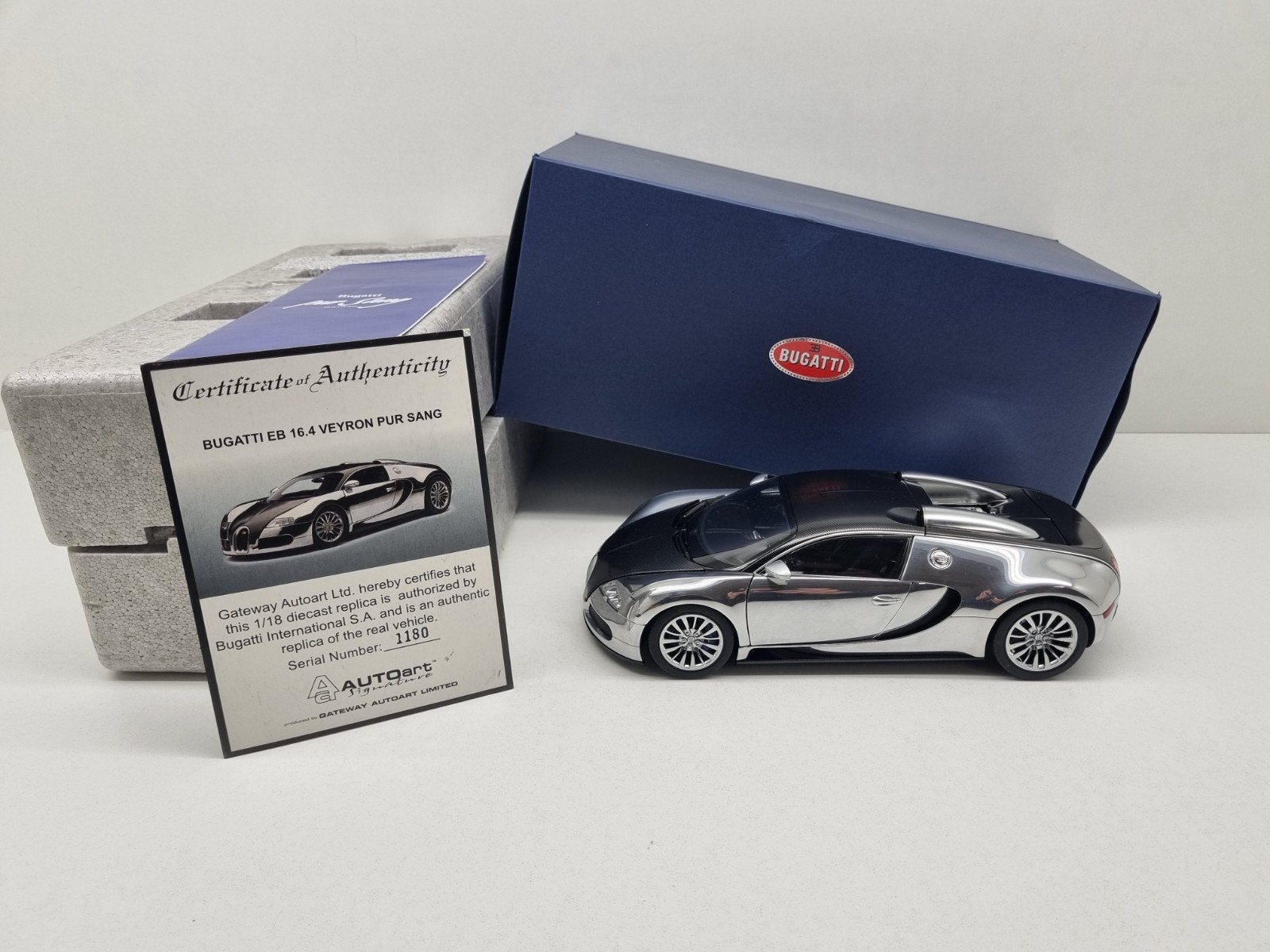 Autoart Signature Bugatti Veyron 16.4 Pur Sang 1:18 Nieuwsta, Ophalen of Verzenden, Zo goed als nieuw, Auto, Autoart