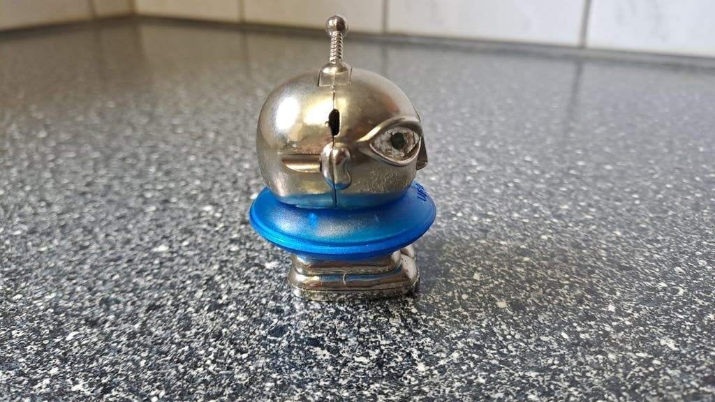 Vintage UFO Aansteker - Zilverkleurig met Groene Ogen, Verzamelen, Onbekend, Ophalen of Verzenden, Onbekend, Onbekend