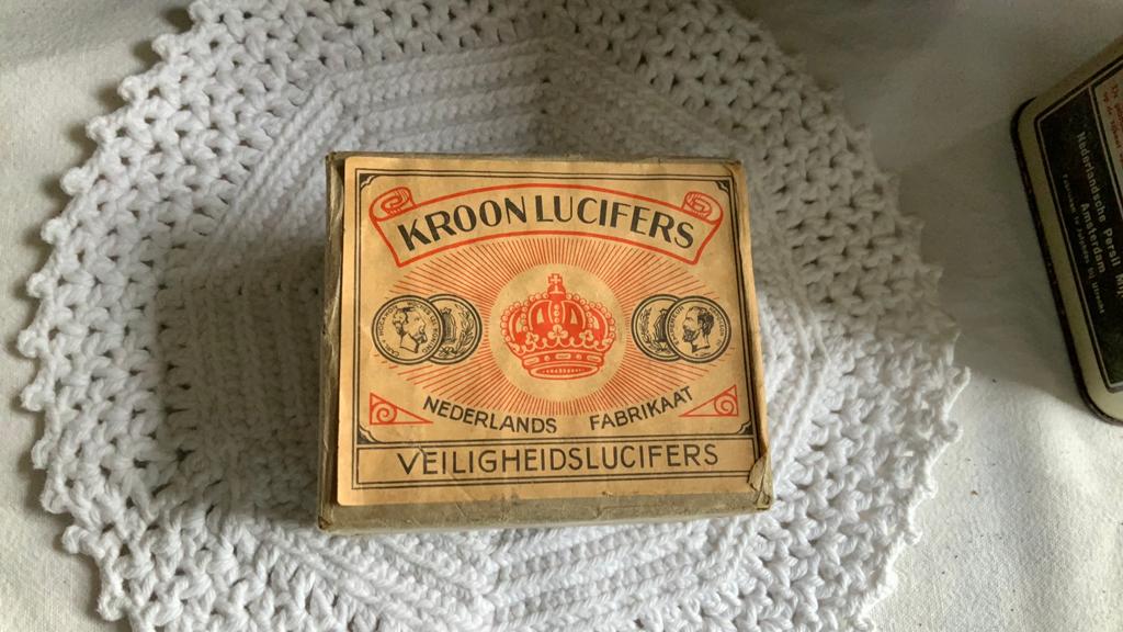 Verpakking Kroon lucifers, Verzamelen, Ophalen of Verzenden, Zo goed als nieuw, Luciferdoosjes of -merken