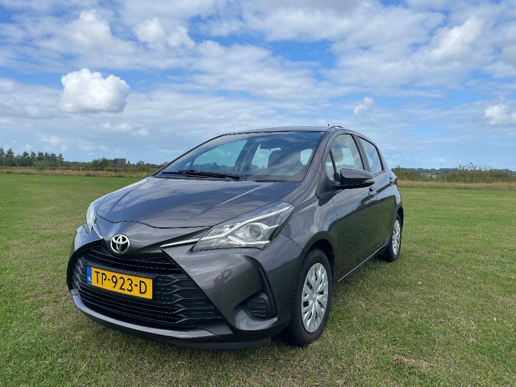 Toyota Yaris 1.0 Vvt-i Energy | Navi | Camera, Voorwielaandrijving, Stof, 40 €/maand, Euro 6
