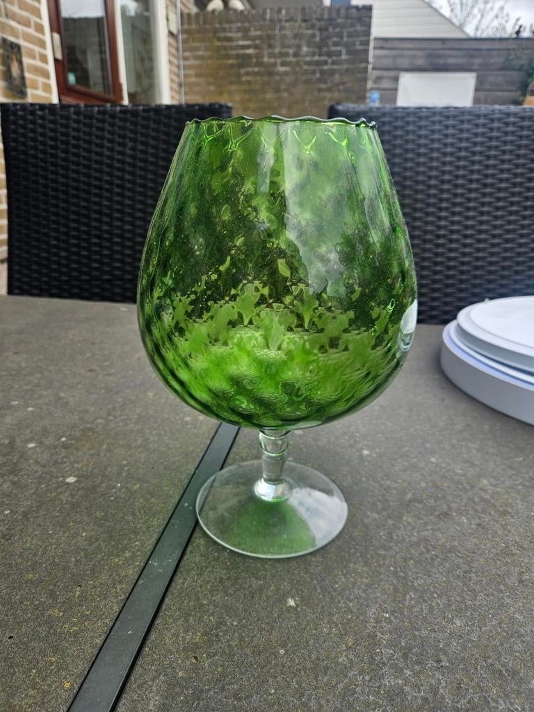 Grote groene glazen vaas/cognacglas, Ophalen