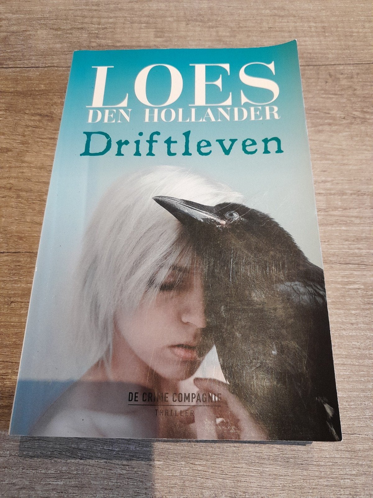 Loes den Hollander - Driftleven (Thriller), Ophalen of Verzenden, Gelezen, Loes den Hollander