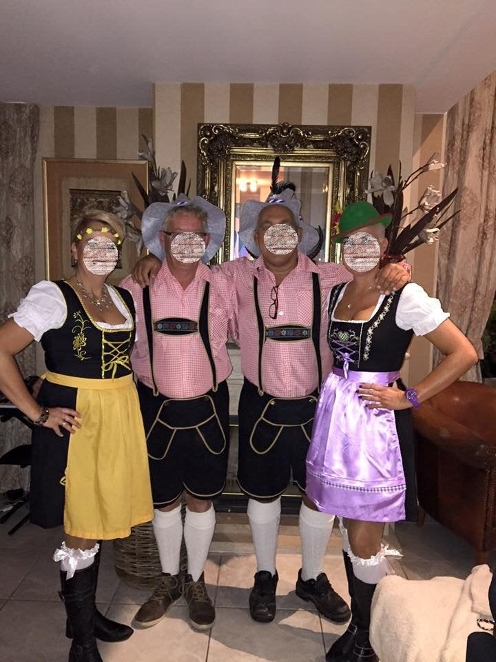 Oktoberfest, apres ski-feest kleding te huur compleet max€22, Ophalen, Zo goed als nieuw, Overige thema's, Kleding