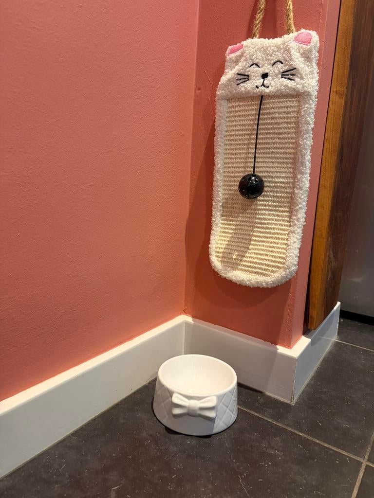 Lief kitten setje | krabmat + voerbakje, Dieren en Toebehoren, Ophalen of Verzenden, Zo goed als nieuw