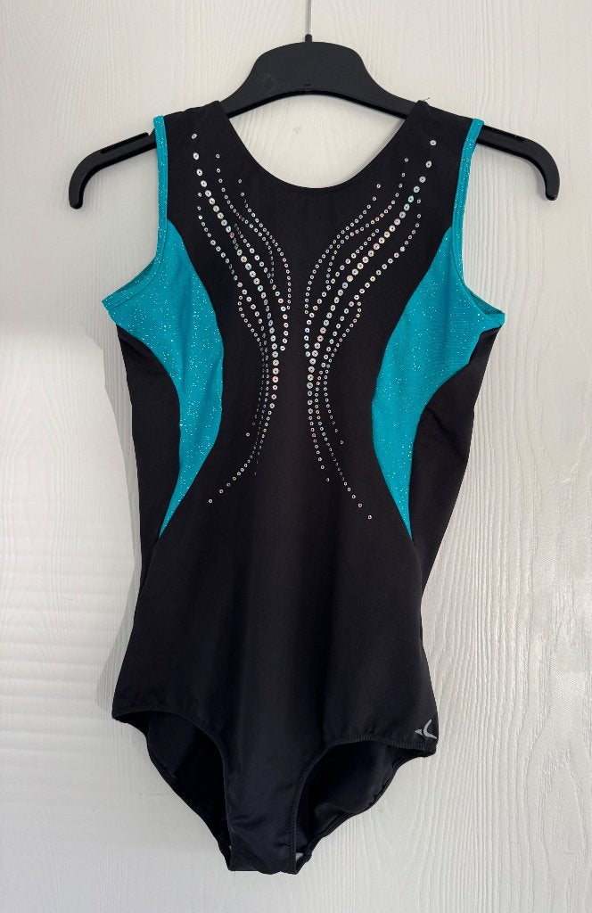 Mooi turnpakje zwart met blauw maat M, Sport en Fitness, Meerkleurig, Maat 36 t/m 42, Ophalen of Verzenden, Zo goed als nieuw
