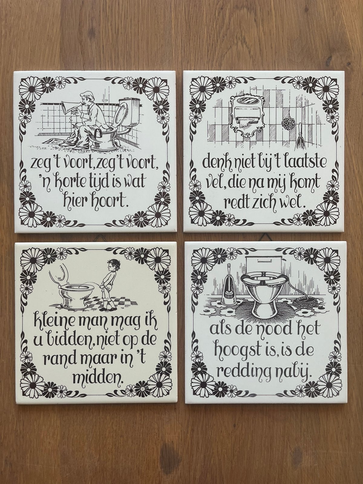 Set van 4 vintage porseleinen wandtegels met spreuken, Ophalen of Verzenden