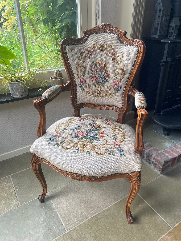 Vintage Lodewijk XV fauteuil stoel - handgemaakt borduurwerk, Ophalen