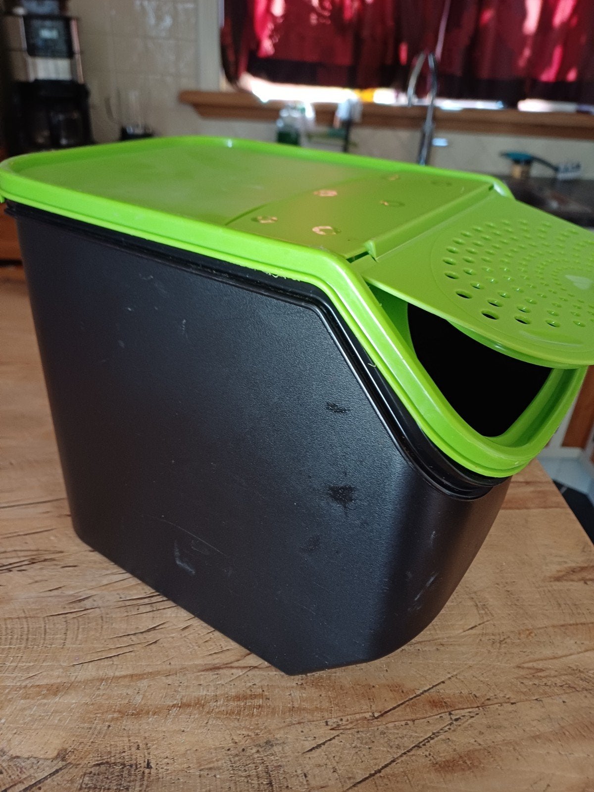 Tupperware Groene en Zwarte Bewaardoos, Gebruikt, Bewaardoos, Ophalen of Verzenden, Met deksel