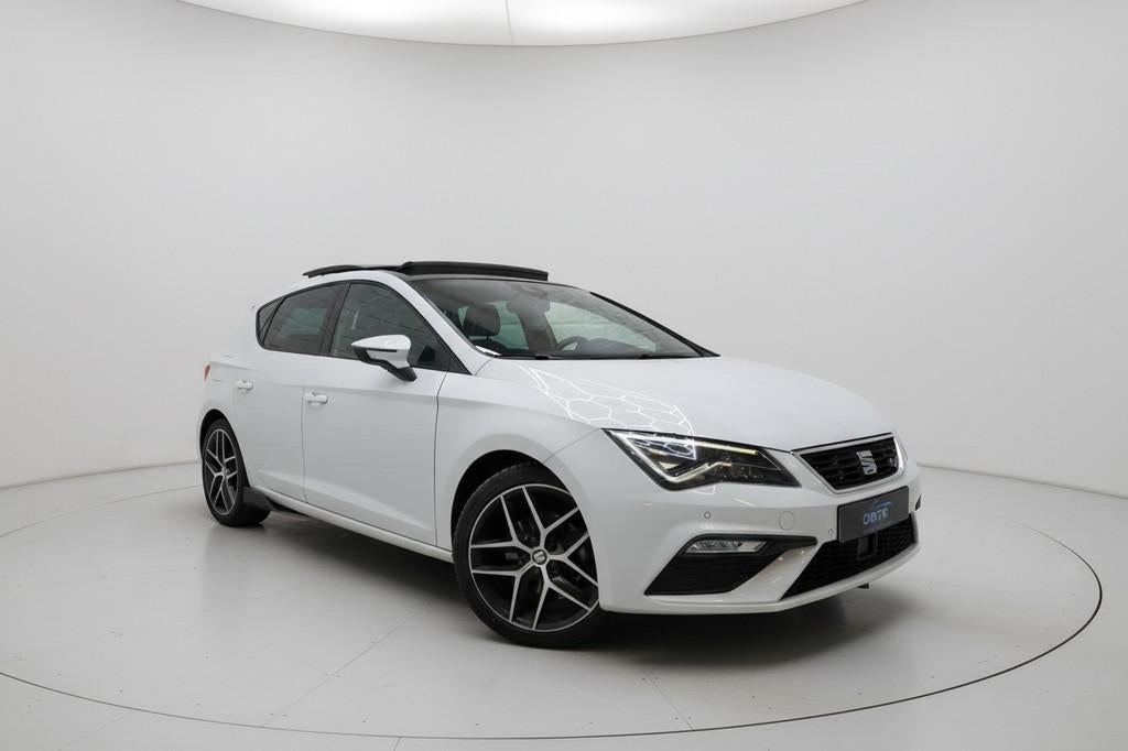 Seat Leon 1.5 TSI FR PANO VIRTUAL SFEER ACC SFEER TREKHAAK, Auto's, Seat, 4 cilinders, 150 pk, 620 kg, Origineel Nederlands