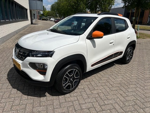 Dacia Spring Comfort+ CARPLAY NAVI CAMERA DEALER NAP!, Auto's, Dacia, Automaat, 0 cilinders, Gebruikt, Parkeersensor