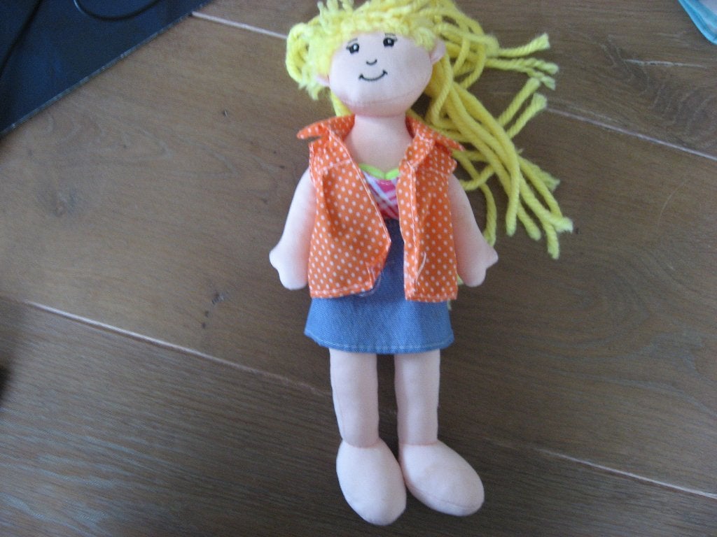 zgan grote stoffen aankleed pop met accessoires, beachgirl, Kinderen en Baby's, Speelgoed | Poppen, Verzenden, Zo goed als nieuw