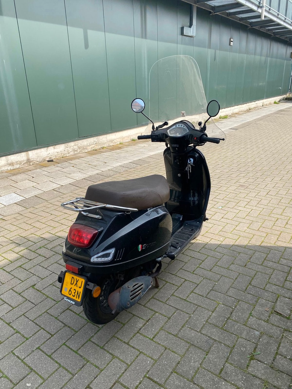 Senzo scooter, Fietsen en Brommers, Scooters | Vespa, Ophalen, Overige modellen, Zo goed als nieuw, Benzine