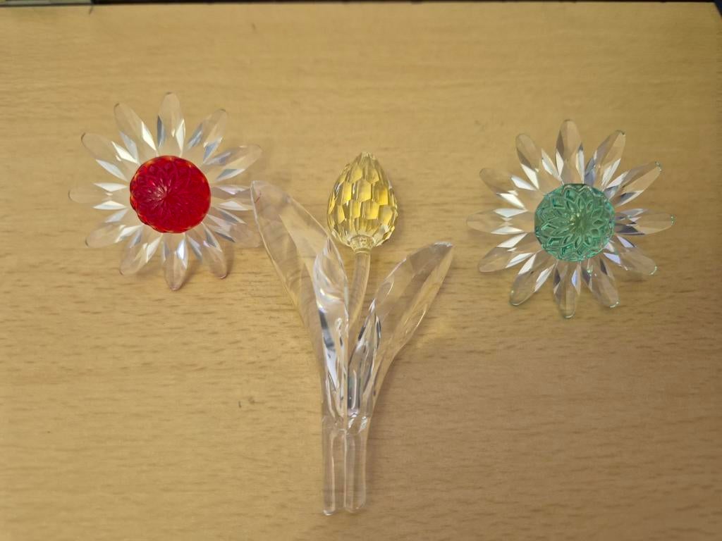 Swarovski bloemen: tulp en margrieten, Verzamelen, Swarovski, Ophalen of Verzenden, Zo goed als nieuw, Figuurtje