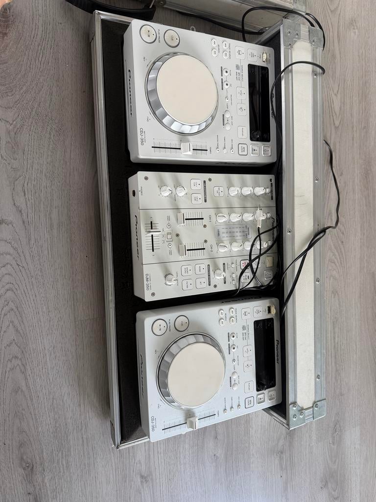 Pioneer DJ-set: CDJ-350 spelers en DJM-350 mixer, Muziek en Instrumenten, Ophalen of Verzenden, Gebruikt, Dj-set, Pioneer