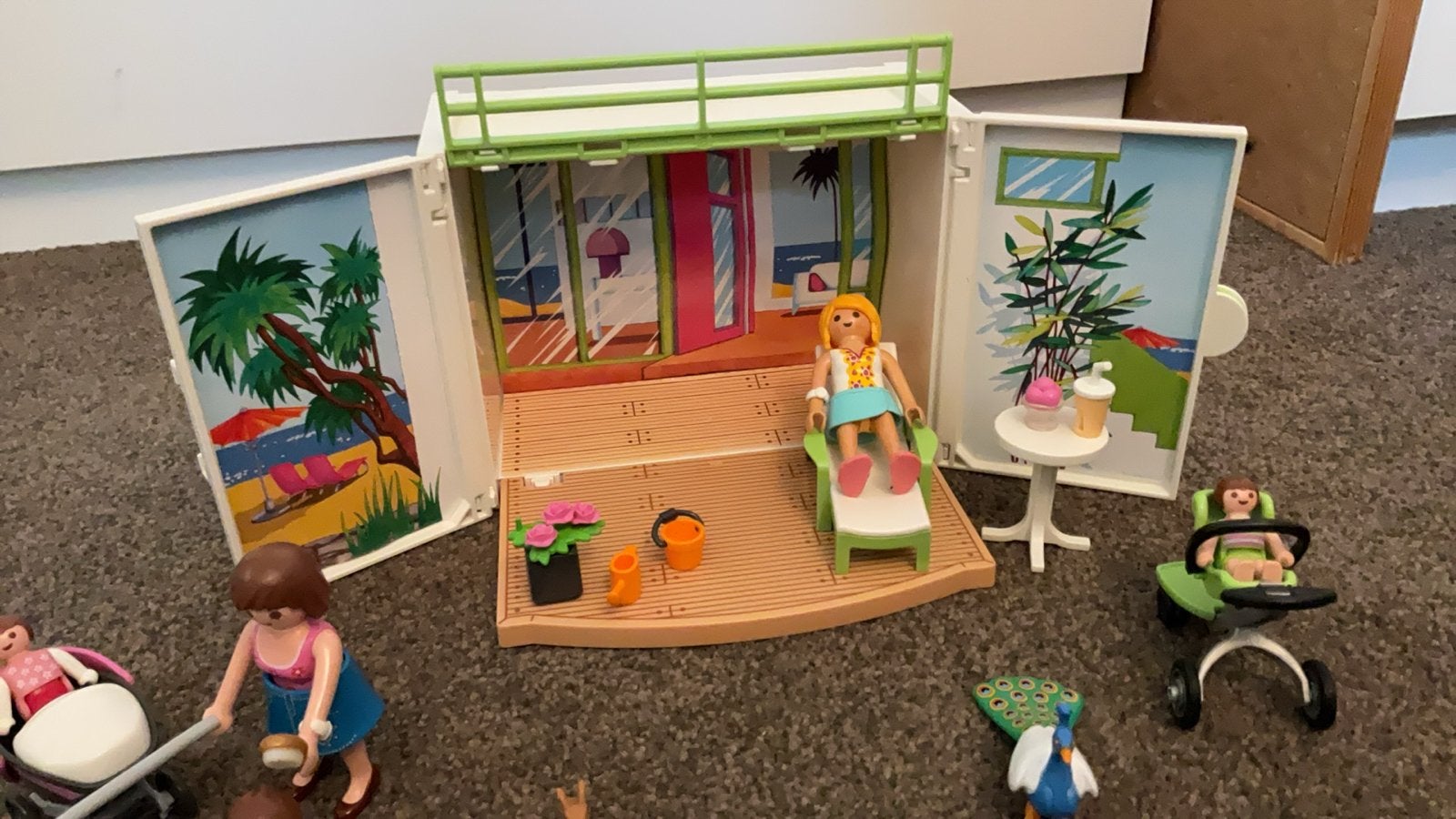 Playmobil City Life Draagbaar Vakantiehuisje met Zwembad, Complete set, Overige typen, Ophalen of Verzenden, Zo goed als nieuw