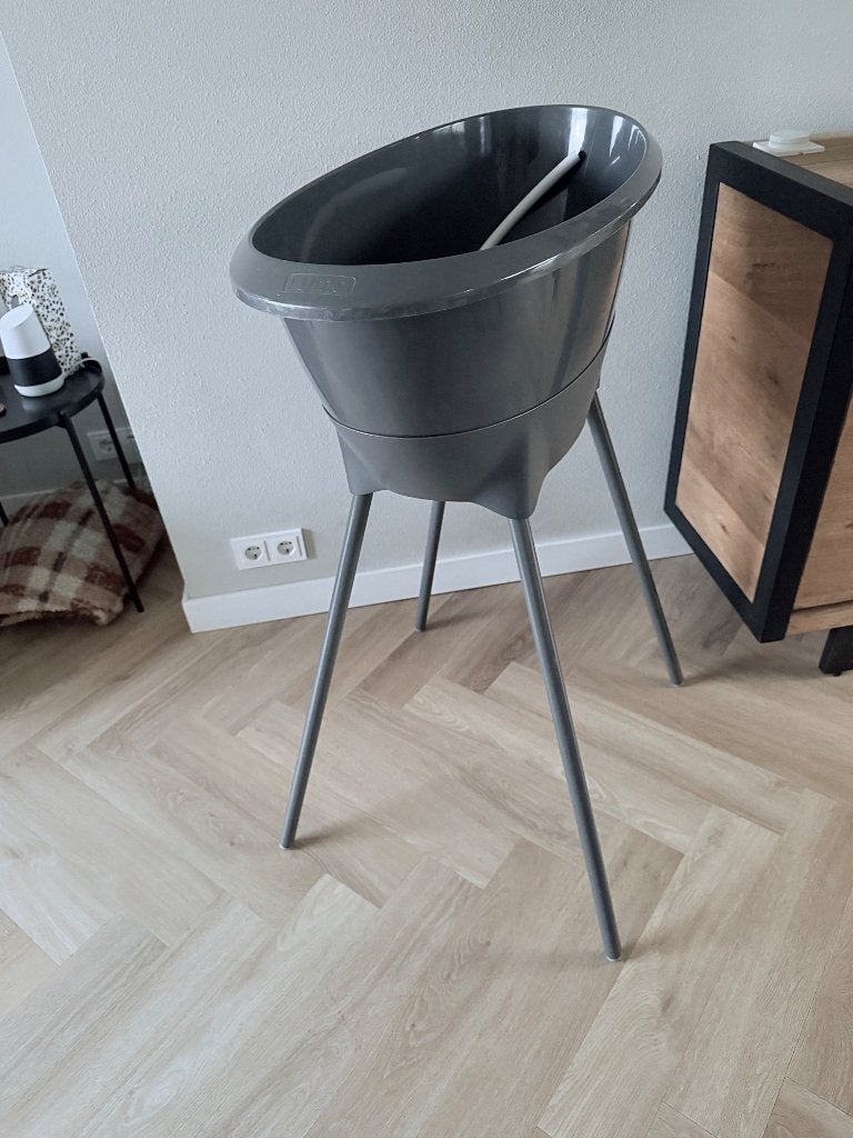 LUMA baby badje met standaard, babyinzet en afvoer, Zo goed als nieuw, Badje, Standaard, Ophalen