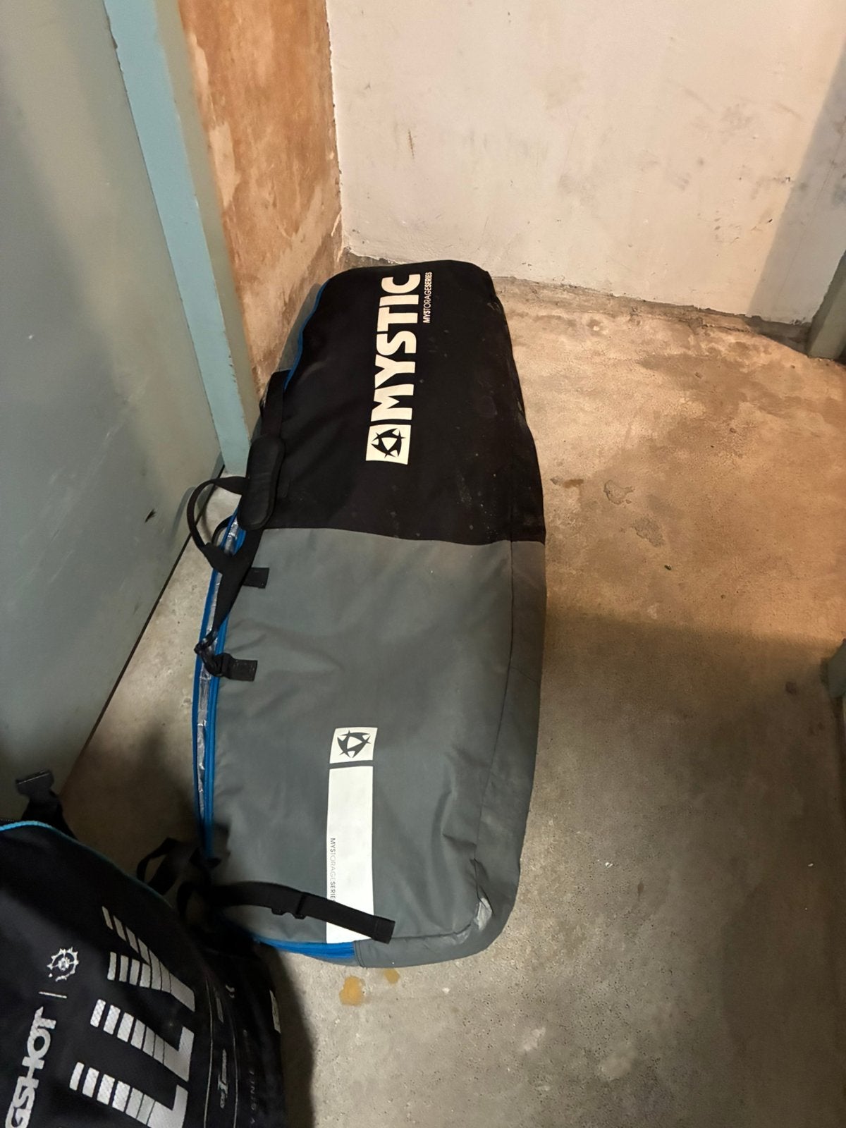 Boardbag waarvan ritalipje is gebroken, Gebruikt, 25 tot 40 cm, Ophalen, Overige merken
