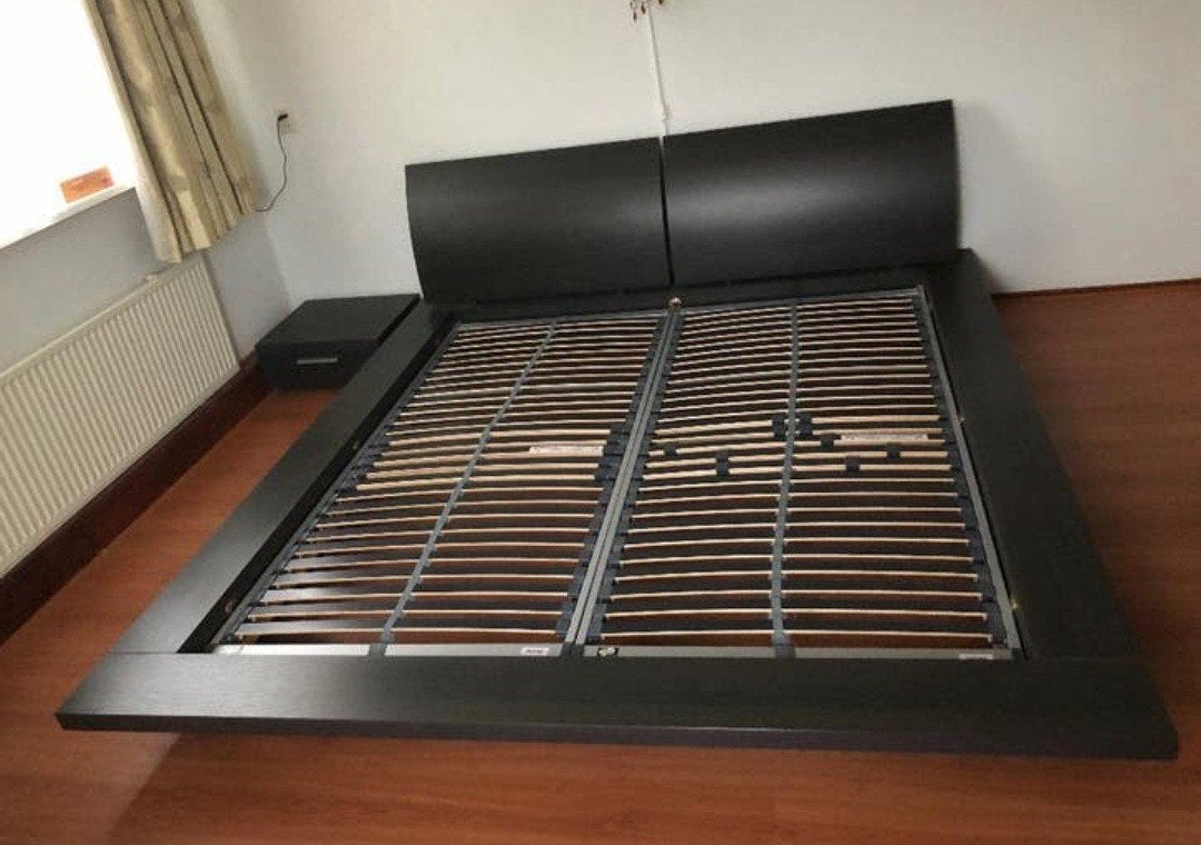 Tweepersoonsbed 180x200 met lattenbodems en nachtkastje, Huis en Inrichting, Slaapkamer | Bedden, Ophalen