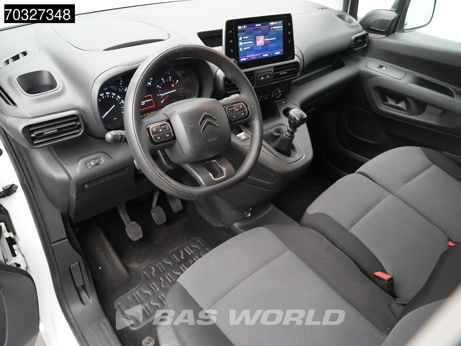 Citroën Berlingo 110pk Benzine Groot scherm Navi Camera Tre, Auto's, Bestelauto's, Stof, 1199 cc, Citroën, Wit