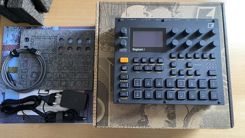 Elektron Digitakt II ZGAN met vilt cover en garantie, Muziek en Instrumenten, Samplers, Ophalen of Verzenden, Zo goed als nieuw