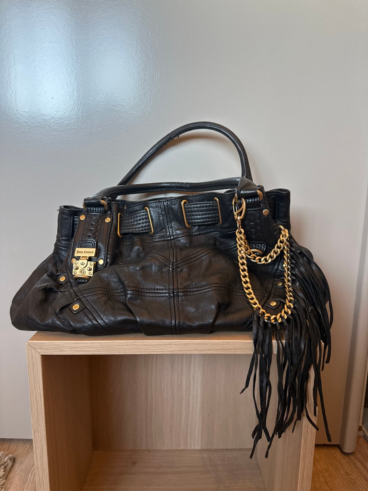 Juicy Couture Handtas Zwart met Gouden Details, Ophalen, Gebruikt, Zwart, Handtas