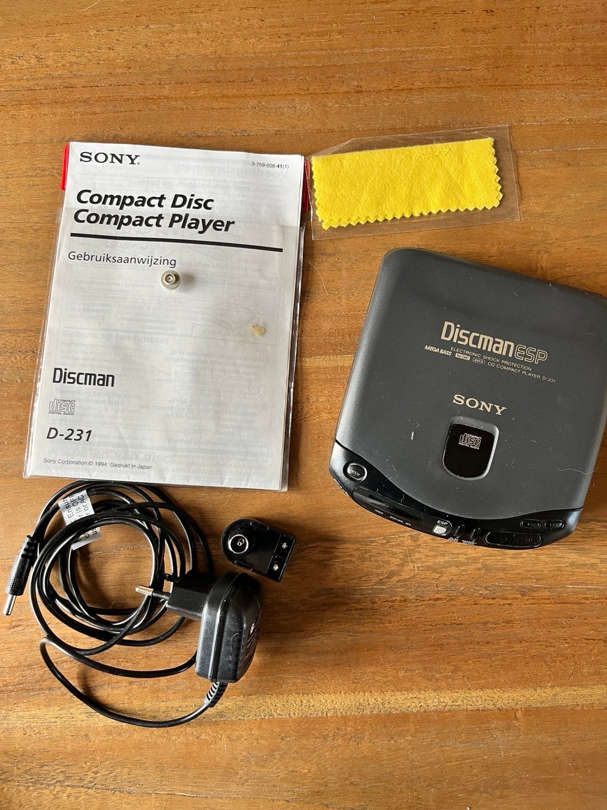 Sony Discman D-231 met handleiding en accessoires, Audio, Tv en Foto, Ophalen of Verzenden, Discman