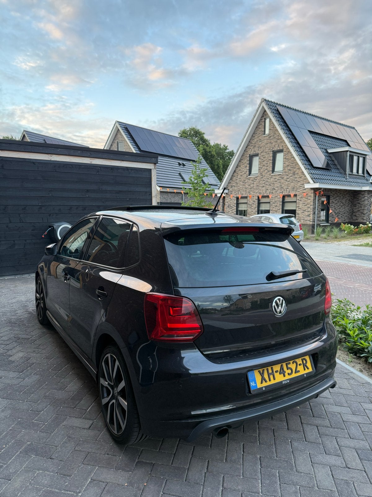 VW Polo 3x R-Line 1.4 TDI 77KW 2015  VOLL/PANO/ALCANTARA/LED, Auto's, Volkswagen, Voorwielaandrijving, 28 km/l, Parkeerassistent