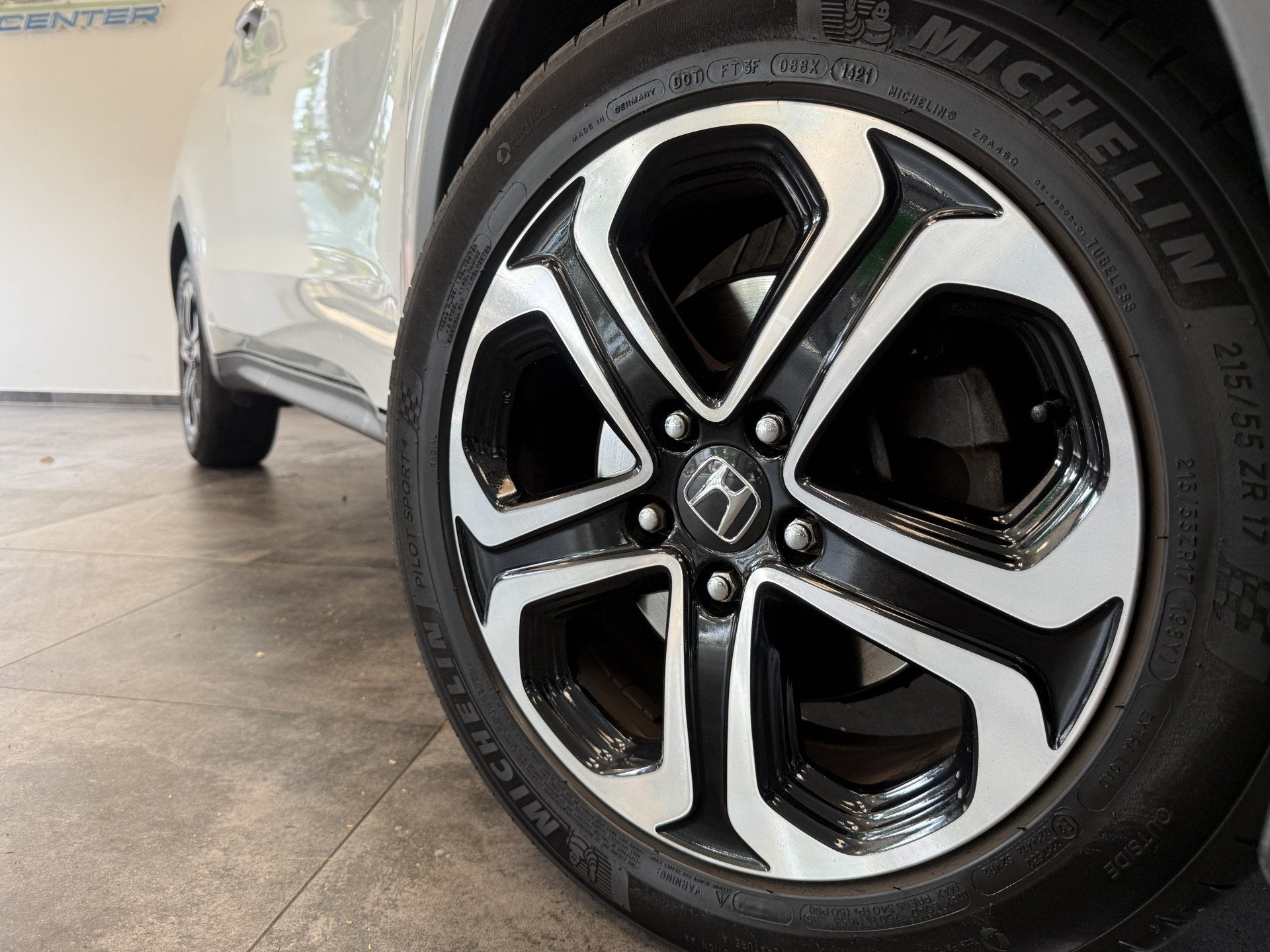 Honda HR-V 1.5 i-VTEC Executive Panoramadak Full-led Navigat, Leder en Stof, Wit, Bedrijf, Automatische klimaatregeling