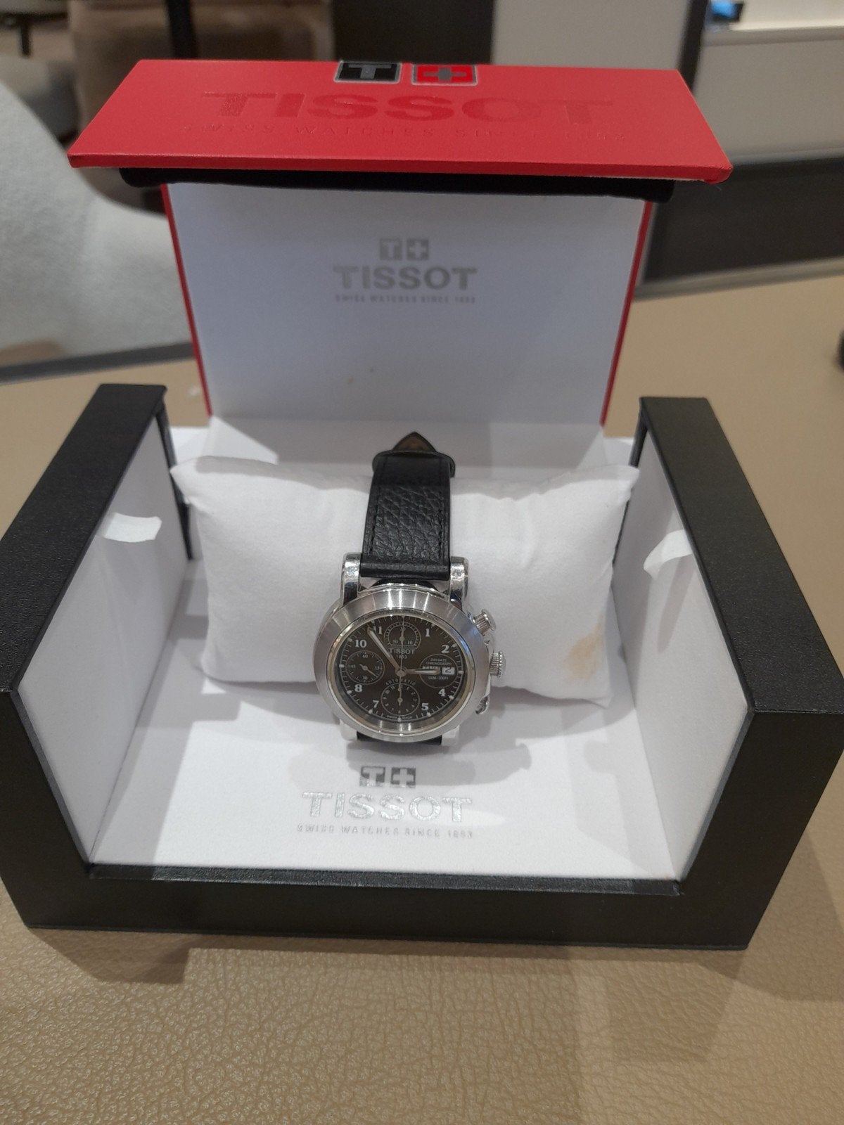 TISSOT T166, Ophalen of Verzenden