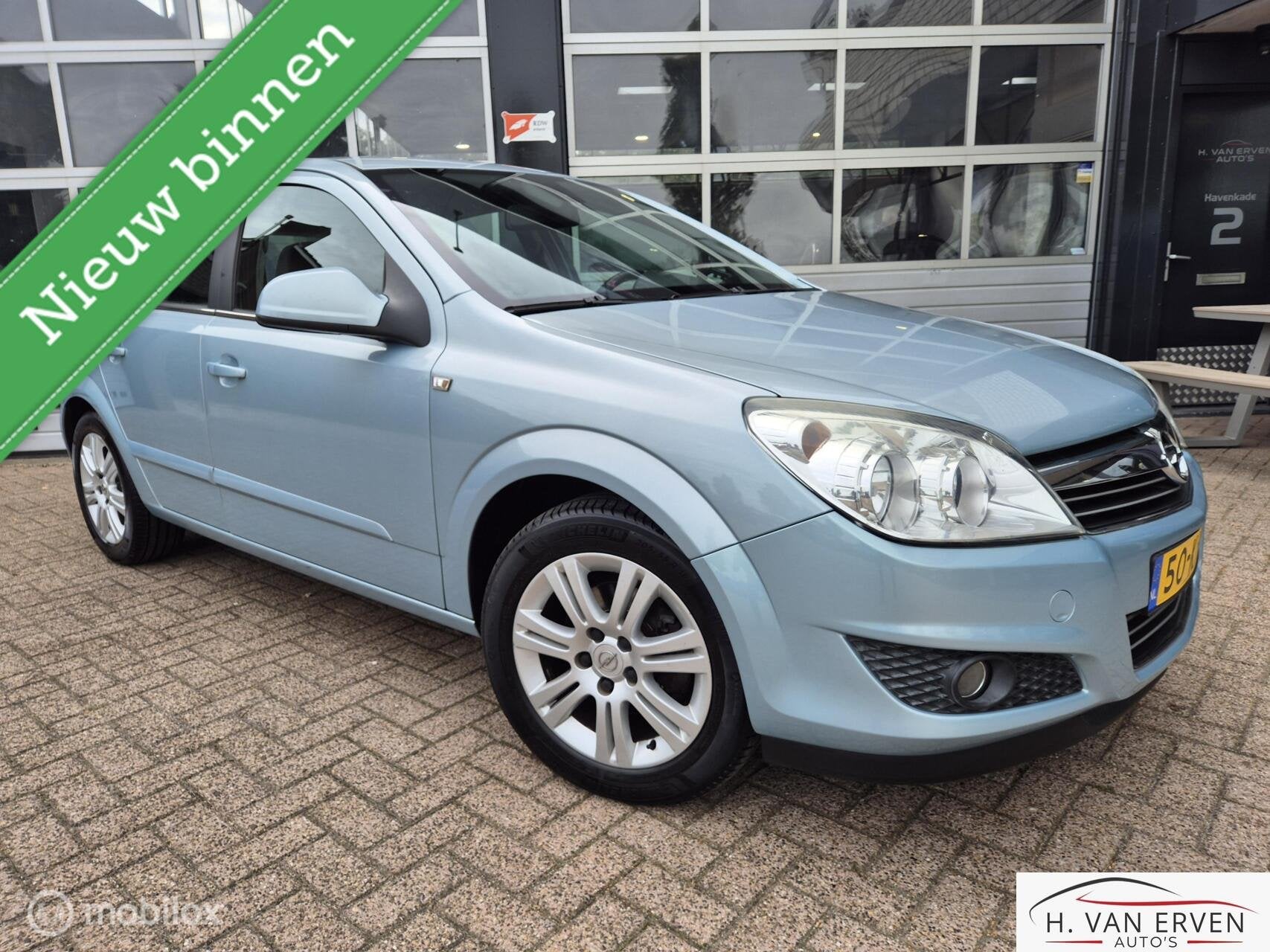 Opel Astra 1.6 Cosmo LEDER NAVI STOELVERWARMING PDC NAP!, Auto's, Opel, Voorwielaandrijving, 15 km/l, 4 cilinders, 116 pk