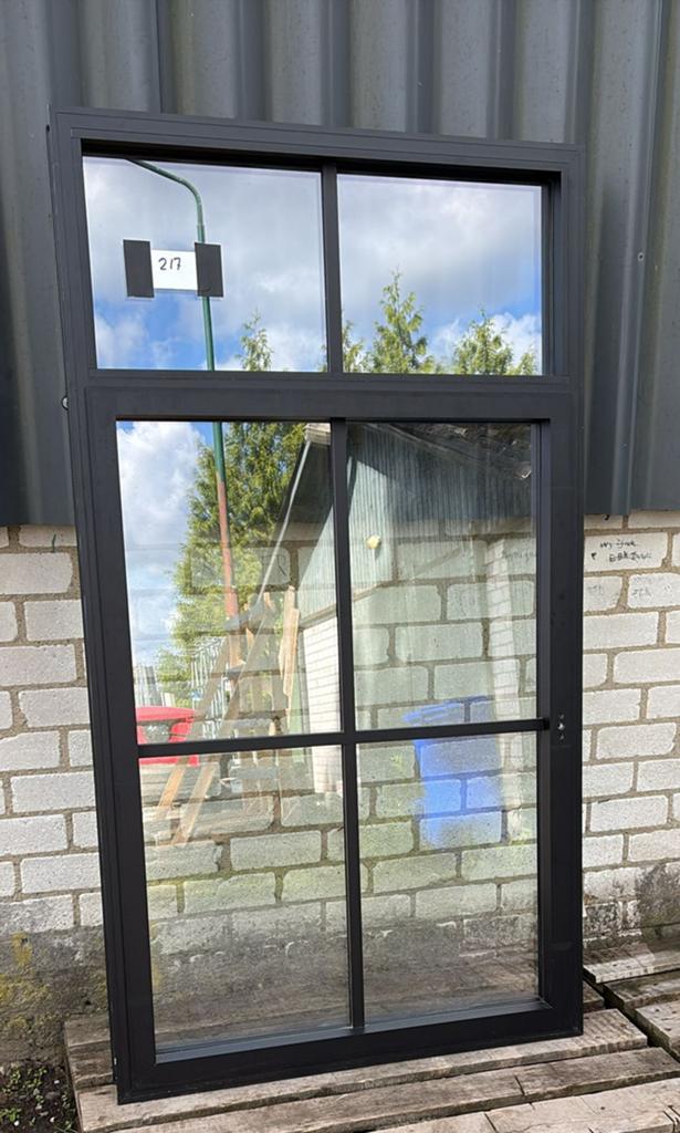(217) Nieuw zwart aluminium raamkozijn draai kiep incl glas, Raamkozijn, 150 tot 225 cm, Inclusief glas, Ophalen