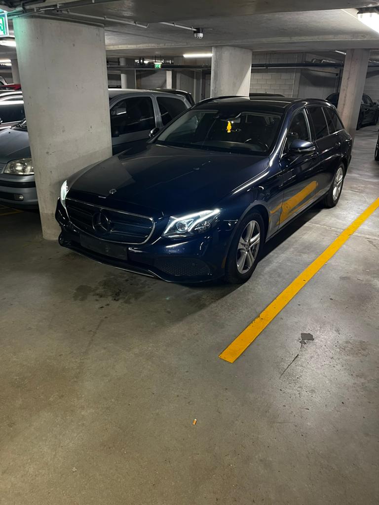 Mercedes benz E klasse full option, Taxi klaar incl bct, Auto's, Mercedes-Benz, Automaat, Achterwielaandrijving, Blauw, Leder