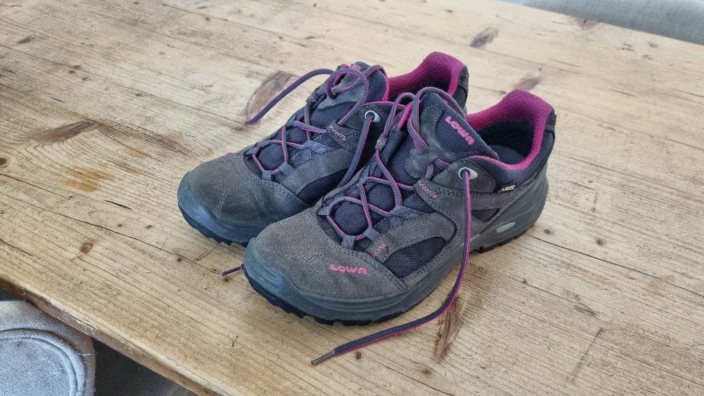 Lowa wandelschoenen mt 41,5, Ophalen of Verzenden, Zo goed als nieuw, Wandelschoenen