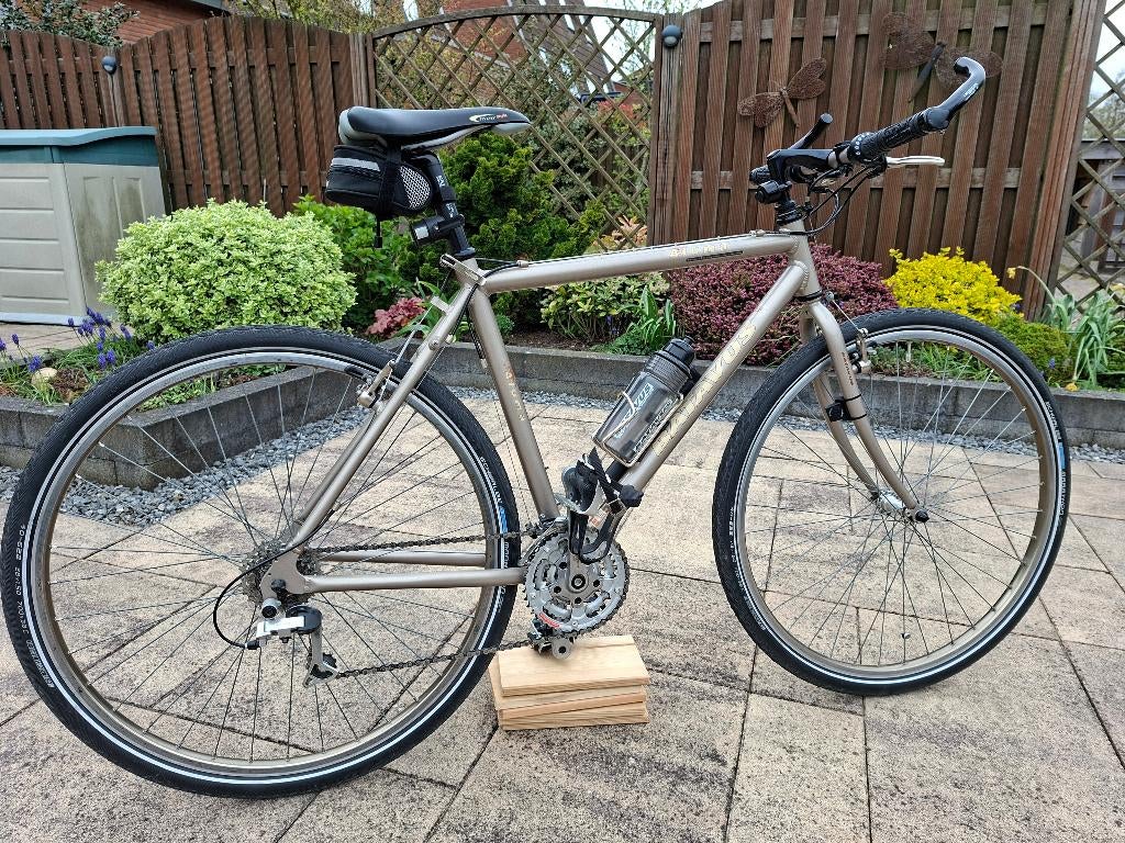 Batavus ALUMA - Heren Race Hybride, Ophalen, Velgrem, Versnellingen, Batavus