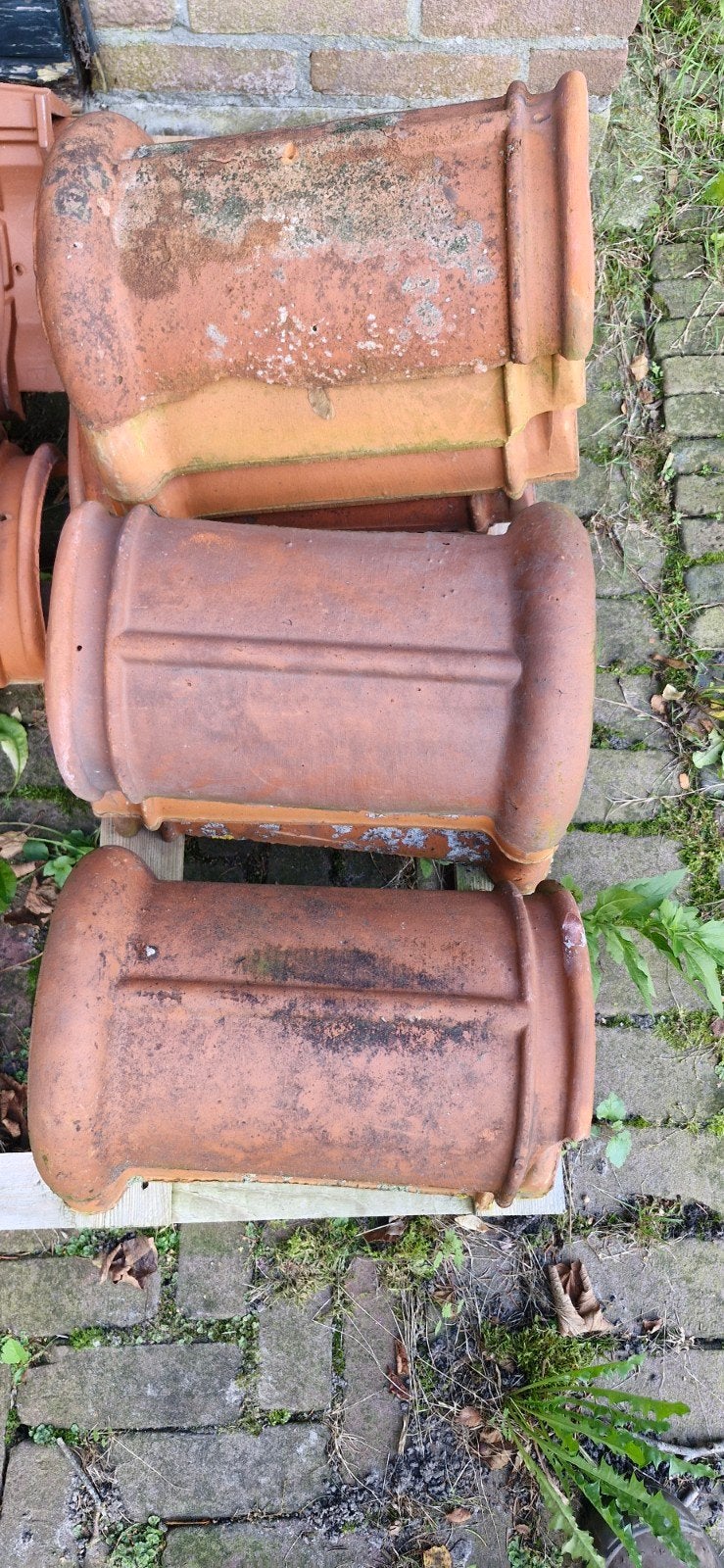 12 stuks nokvorst Jos Kurstjens Tegelen, Doe-het-zelf en Verbouw, Gebruikt, Steen of Klei, Ophalen of Verzenden, Dakpannen