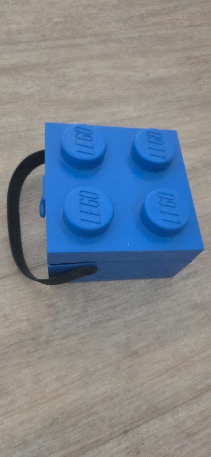 Grote blauwe LEGO broodtrommel, Ophalen