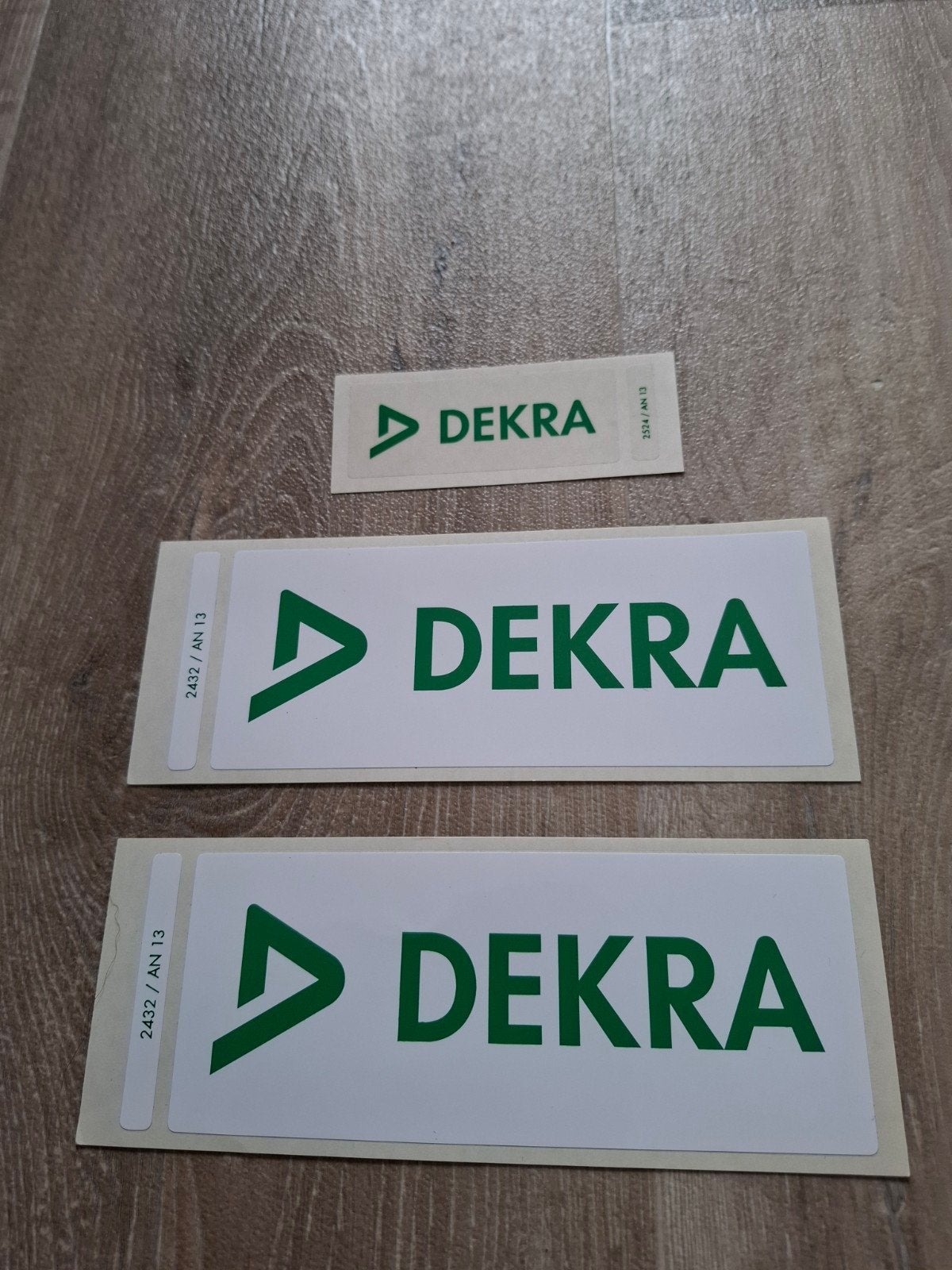 stickers Dekra, Ophalen of Verzenden, Zo goed als nieuw, Merk
