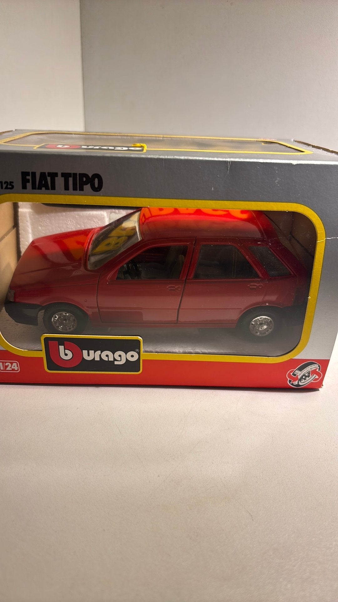 Fiat tipo red Bburago 1.24, Ophalen of Verzenden, Bburago, A, A