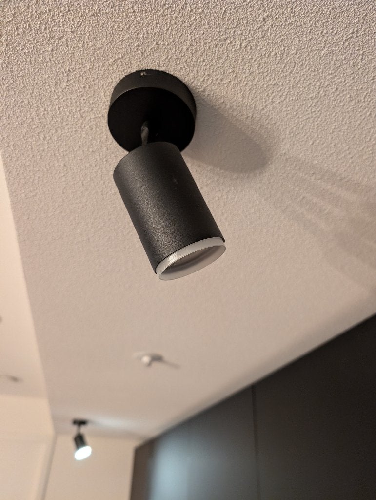 2x Philips Hue Fugato zwart – wit en gekleurd licht, Ophalen, Gebruikt, GU10, Metaal