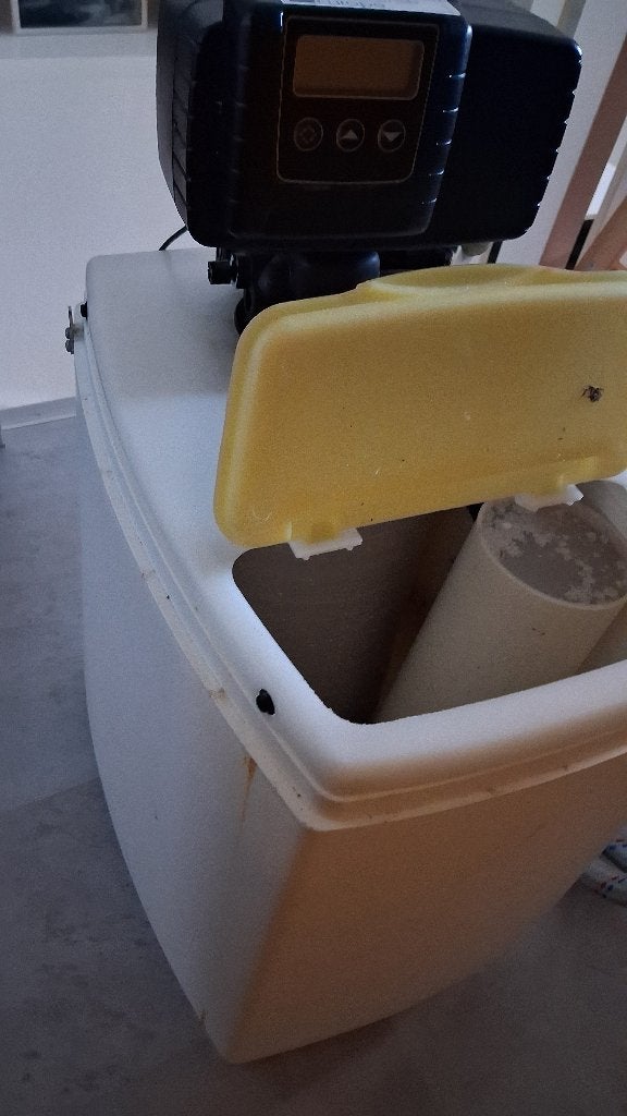 Water ontharder, Ophalen, Gebruikt, Waterontharder met zout