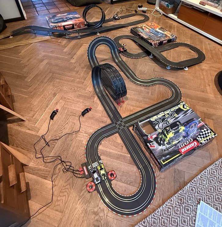 3 Carrera Go Racebanen met onderdelen en stickers!, Ophalen, Gebruikt, Onderdelen, Zelf te bouwen