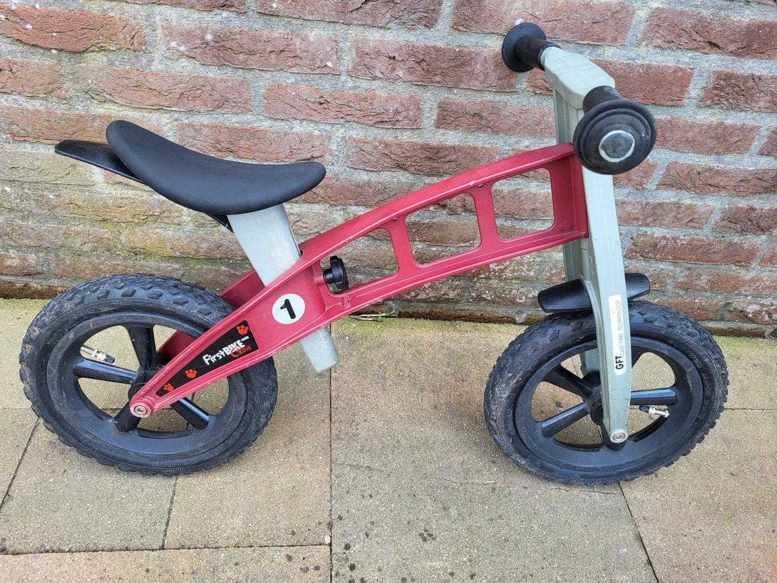 FirstBIKE loopfiets - Rood/Grijs, Ophalen, FirstBIKE, Trommelrem, 16 tot 20 inch