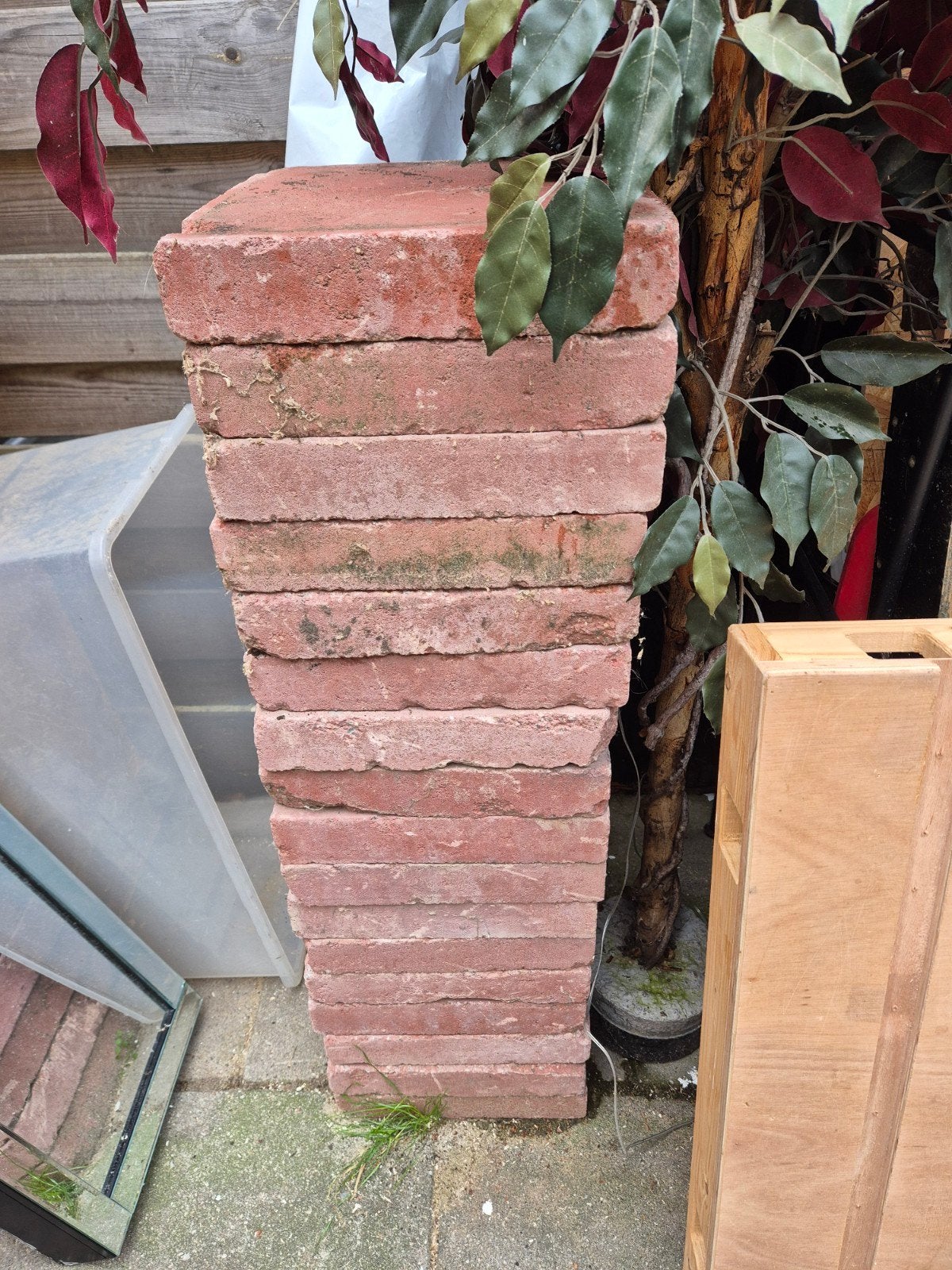 gratis ophalen 17 stuks rode 30 x 30 tegel, Ophalen, Gebruikt, Hardsteen, 20 tot 40 cm