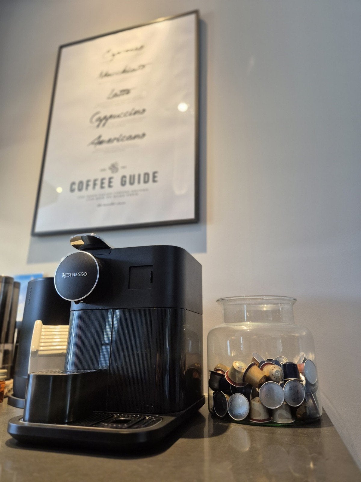 Foto 2 van Nespresso De'Longhi gran Lattissima zwart