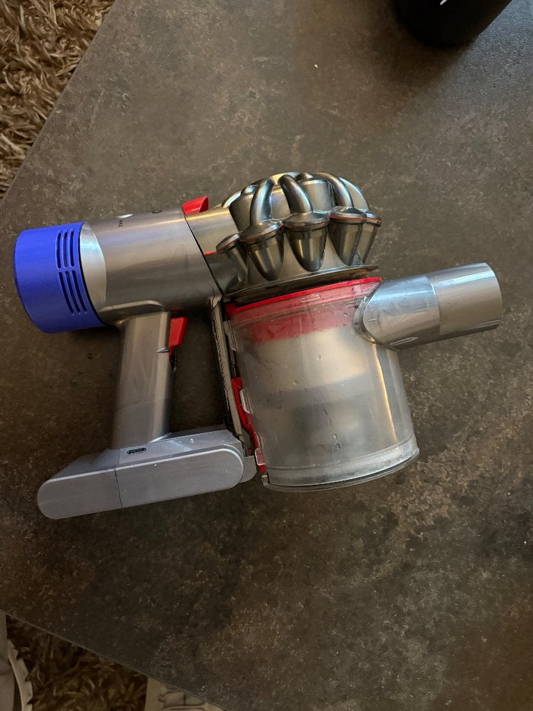 Dyson v8 werkt goed met een defect, Ophalen, Gebruikt