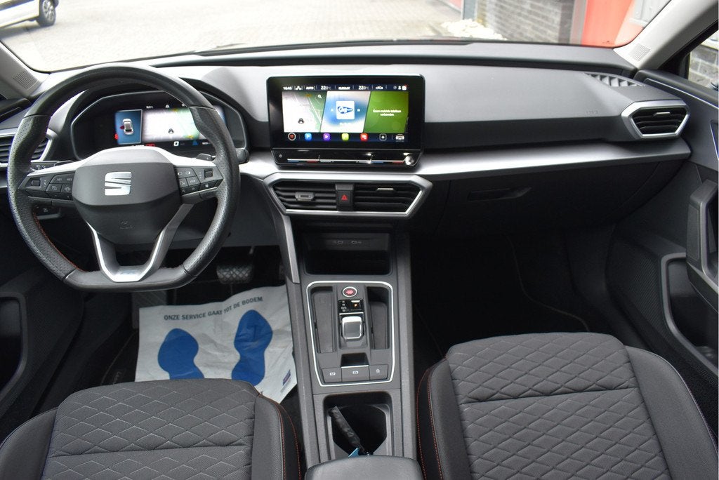 SEAT Leon 1.5 eTSI FR 150pk Virtual cockpit, Stoel/stuurverw, Stof, 4 cilinders, 150 pk, Zwart
