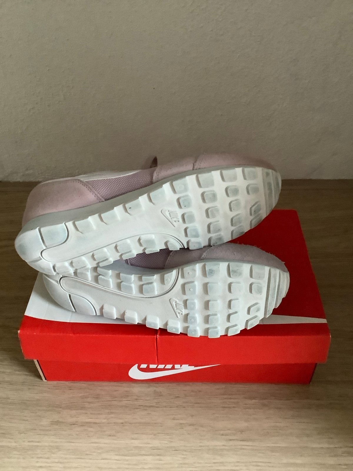 Nike MD Runner 2 Roze Sneakers - Maat 39 ZGAN, Kleding | Dames, Schoenen, Ophalen of Verzenden, Zo goed als nieuw, Roze, Sneakers of Gympen
